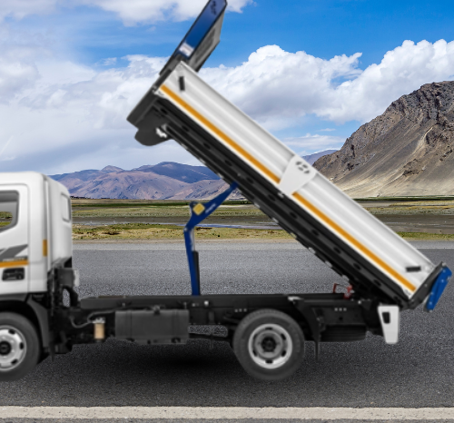 
								2024 HYUNDAI EX-8 SWB TIPPER full									