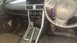 
										2023 MITSUBISHI XPANDER full									