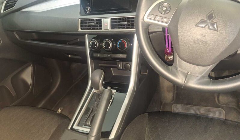 
								2023 MITSUBISHI XPANDER full									