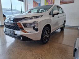 
										2025 MITSUBISHI XPANDER full									