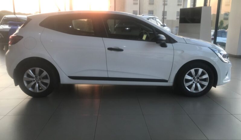 
								2023 RENAULT CLIO full									