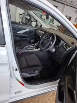 
										2025 MITSUBISHI XPANDER full									